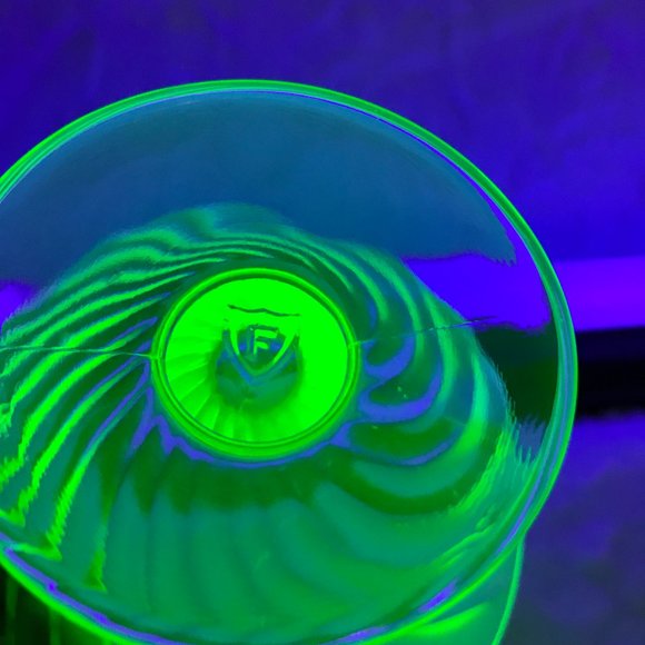 Vaseline Uranium Federal Glass Swirl Dessert Cup #49 - Picture 3 of 7